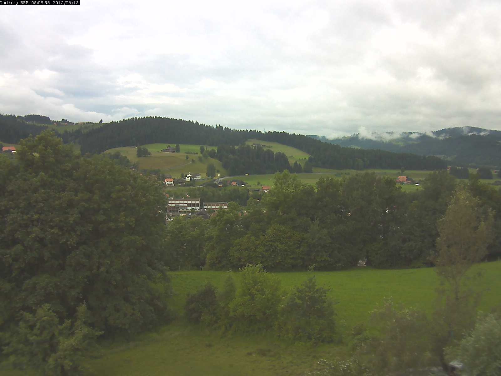 Webcam-Bild: Aussicht vom Dorfberg in Langnau 20120613-080600