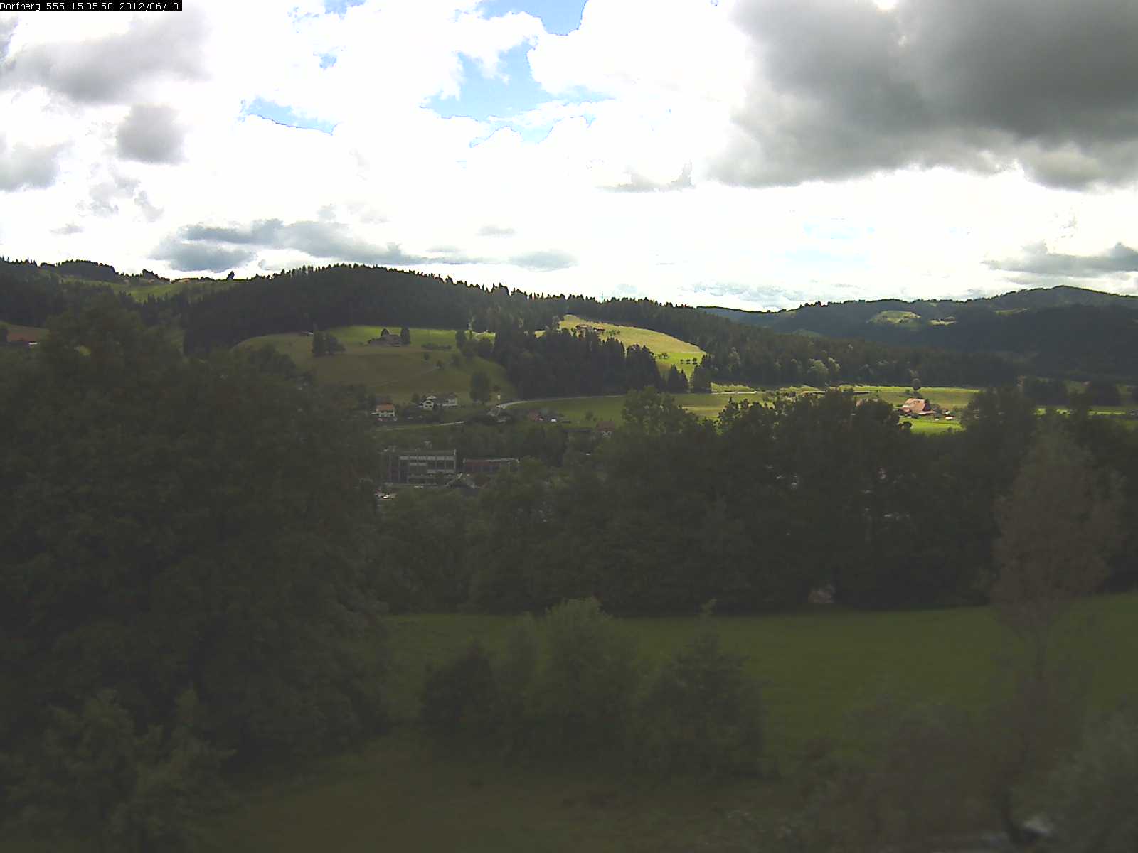Webcam-Bild: Aussicht vom Dorfberg in Langnau 20120613-150600