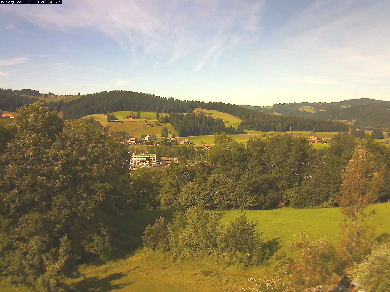 Webcam-Bild: Aussicht vom Dorfberg in Langnau 20120615-090600