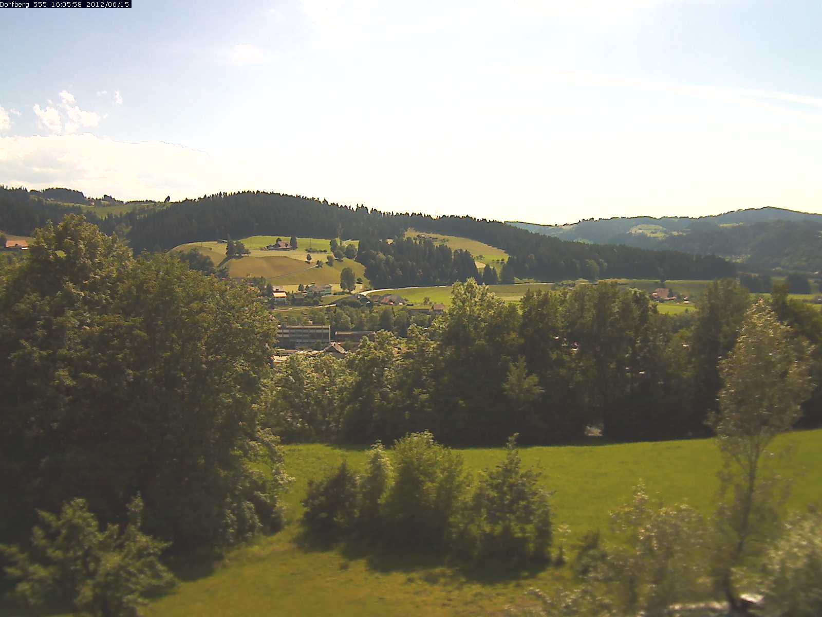 Webcam-Bild: Aussicht vom Dorfberg in Langnau 20120615-160600