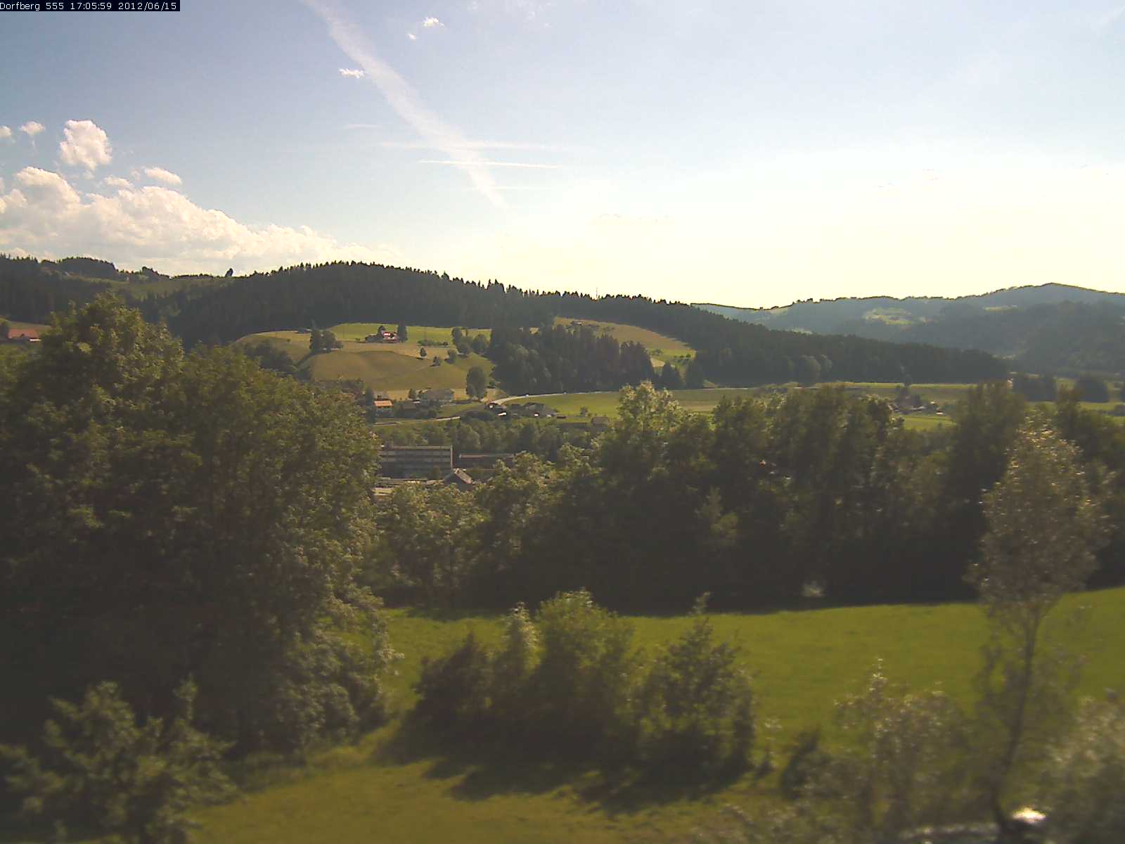 Webcam-Bild: Aussicht vom Dorfberg in Langnau 20120615-170600