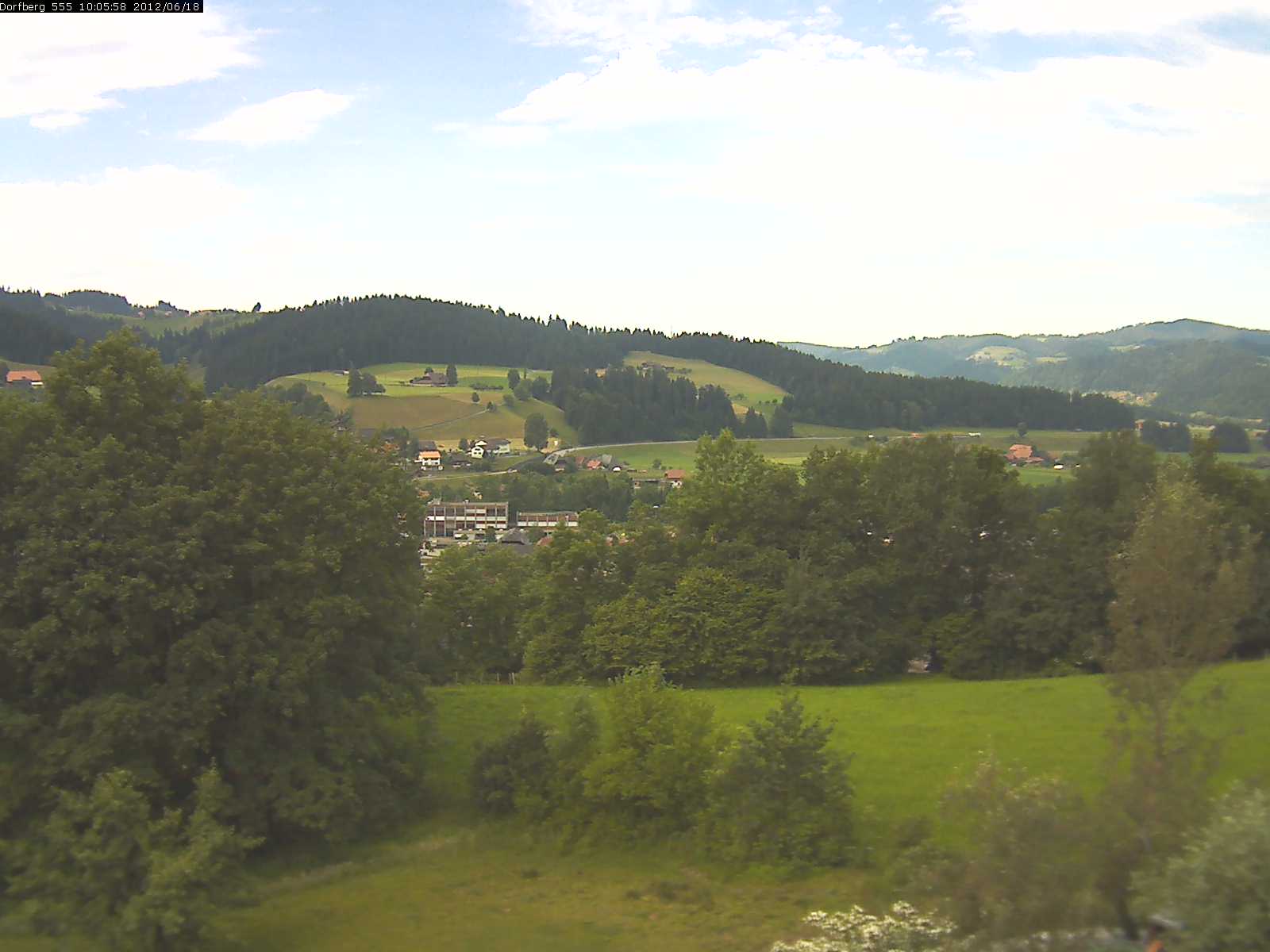 Webcam-Bild: Aussicht vom Dorfberg in Langnau 20120618-100600