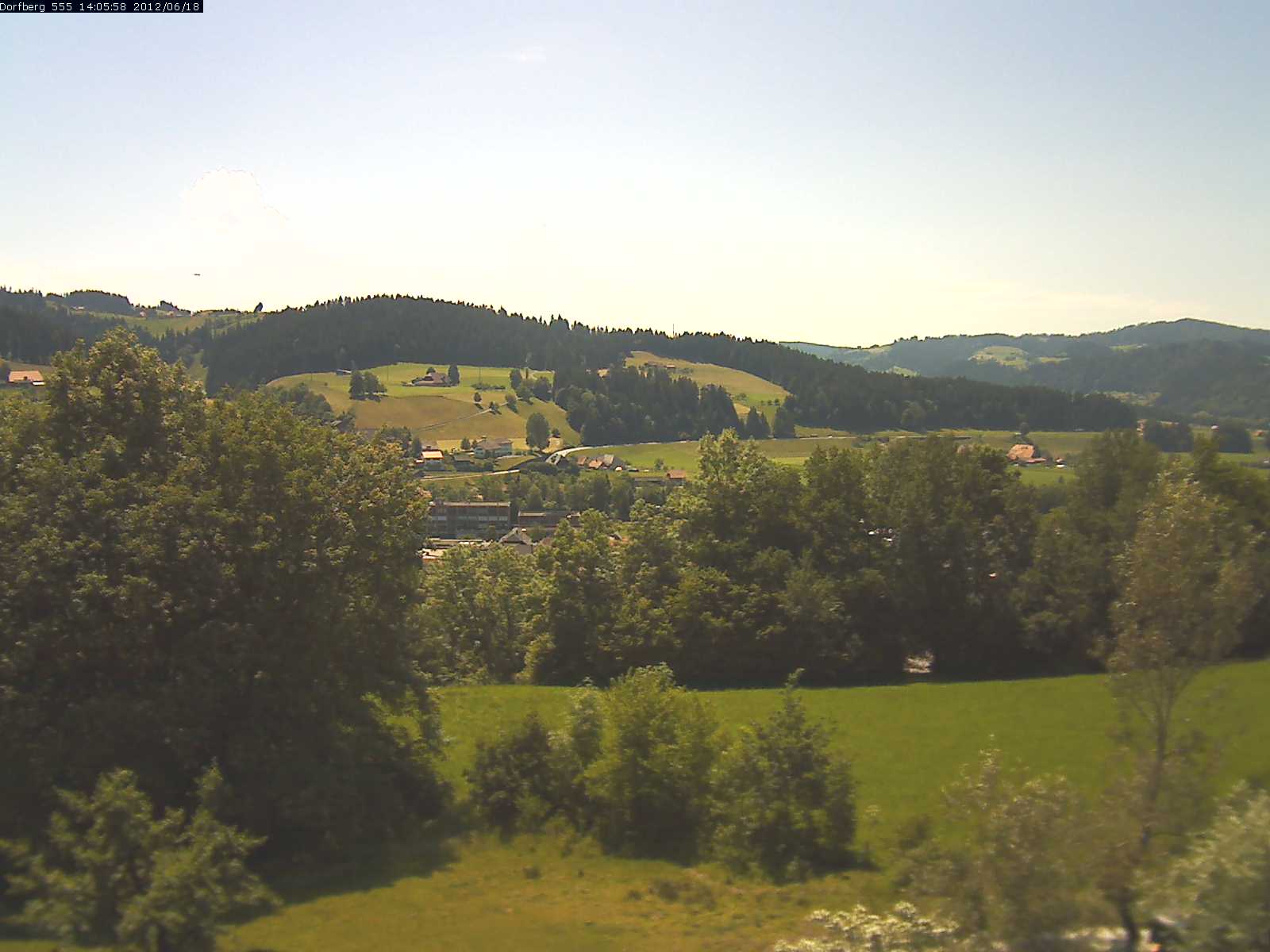 Webcam-Bild: Aussicht vom Dorfberg in Langnau 20120618-140600