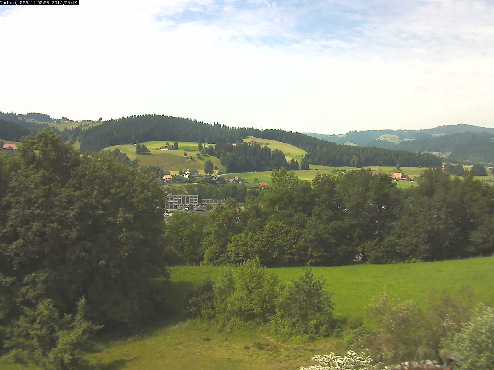 Webcam-Bild: Aussicht vom Dorfberg in Langnau 20120619-110600