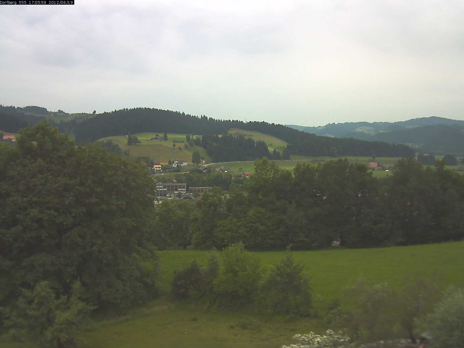 Webcam-Bild: Aussicht vom Dorfberg in Langnau 20120619-170600