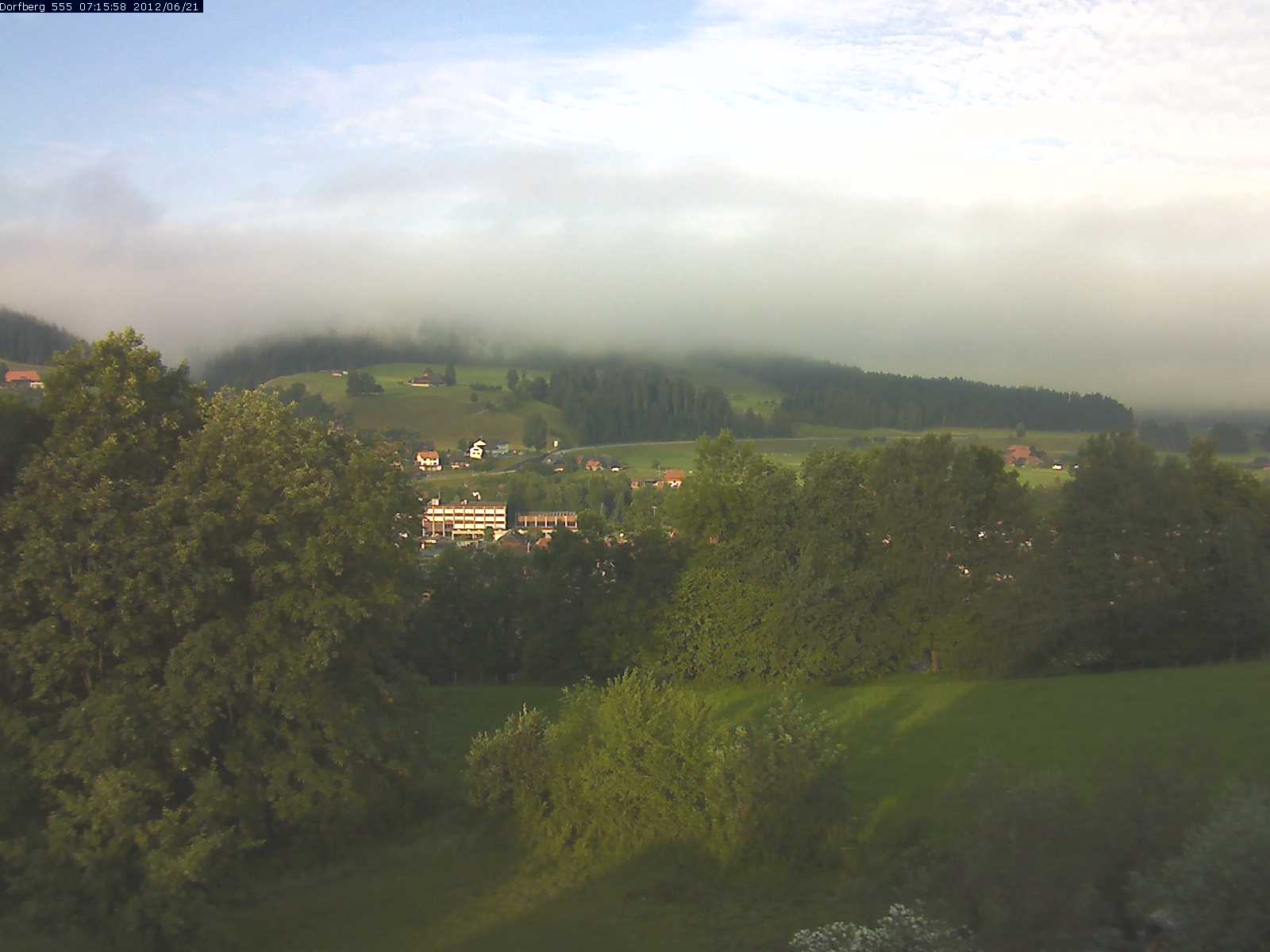 Webcam-Bild: Aussicht vom Dorfberg in Langnau 20120621-071600