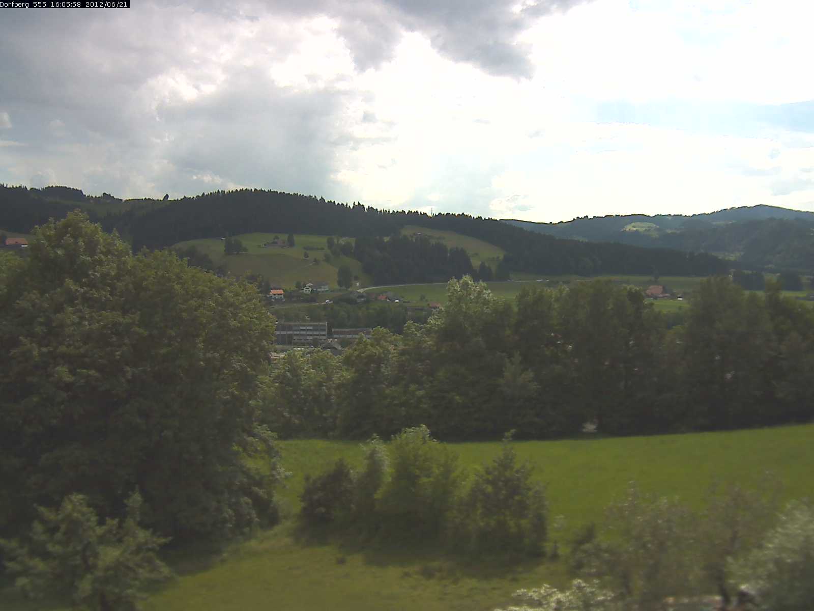 Webcam-Bild: Aussicht vom Dorfberg in Langnau 20120621-160600