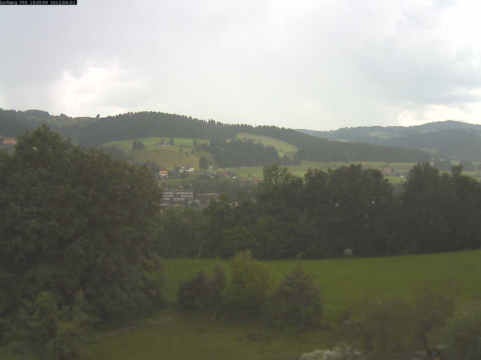 Webcam-Bild: Aussicht vom Dorfberg in Langnau 20120621-180600