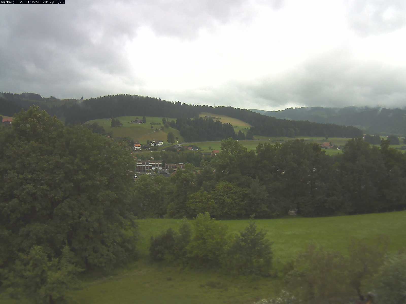 Webcam-Bild: Aussicht vom Dorfberg in Langnau 20120625-110600