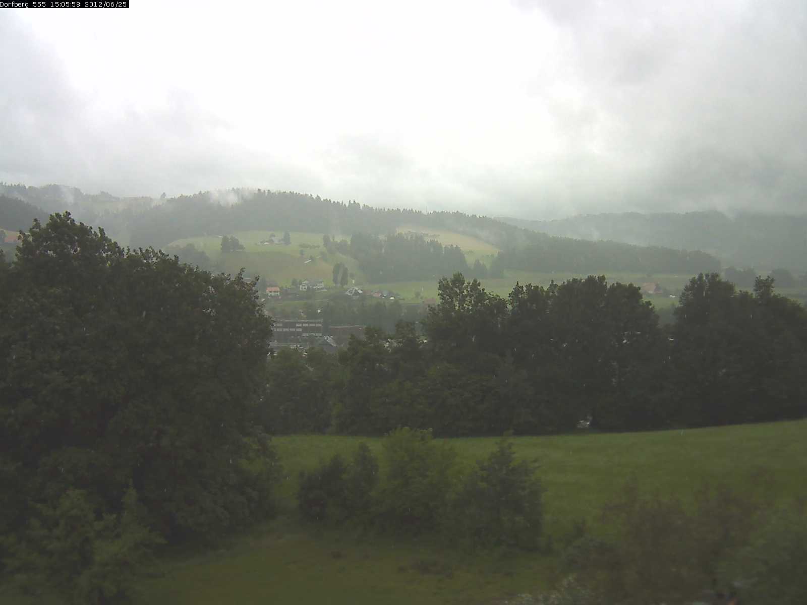 Webcam-Bild: Aussicht vom Dorfberg in Langnau 20120625-150600