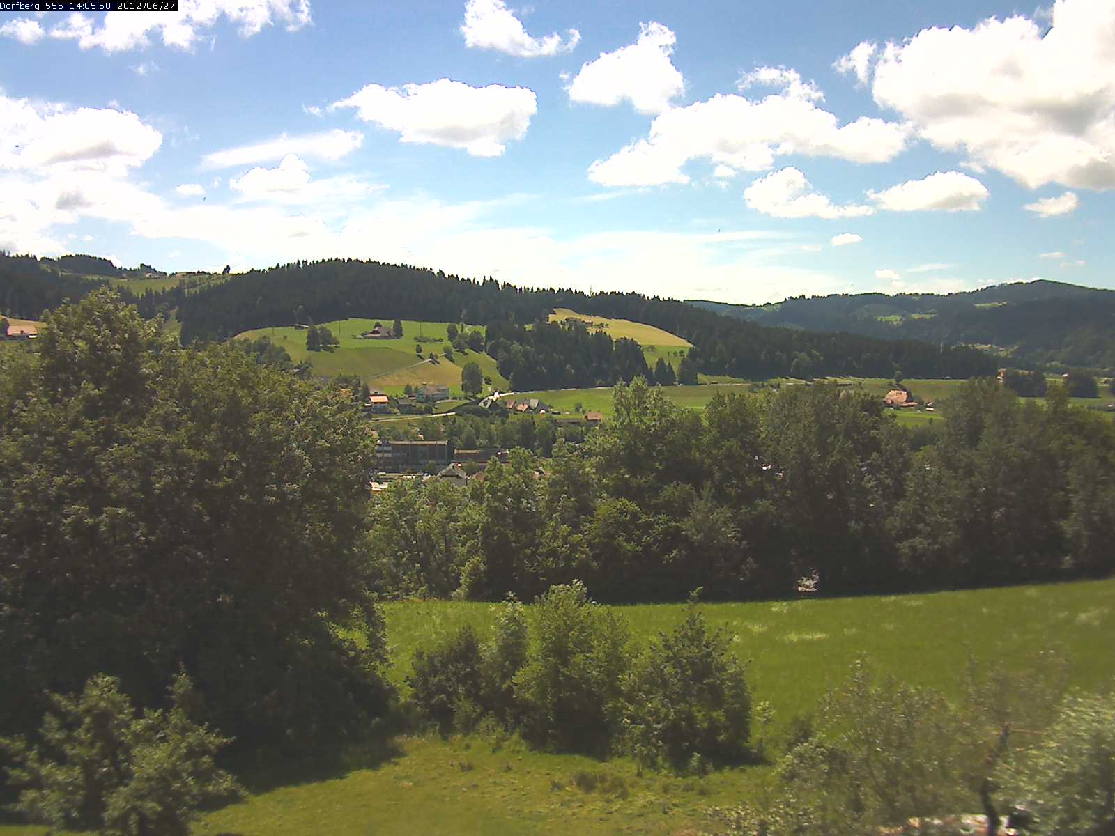 Webcam-Bild: Aussicht vom Dorfberg in Langnau 20120627-140600