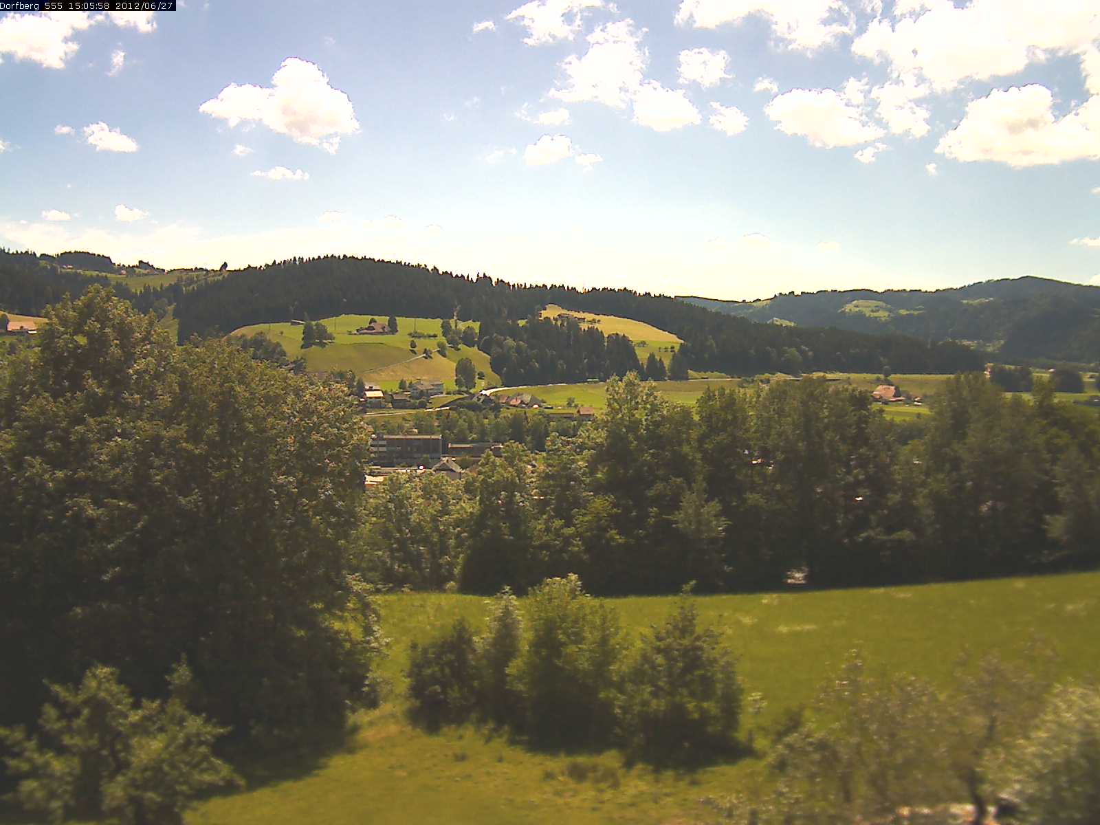 Webcam-Bild: Aussicht vom Dorfberg in Langnau 20120627-150600