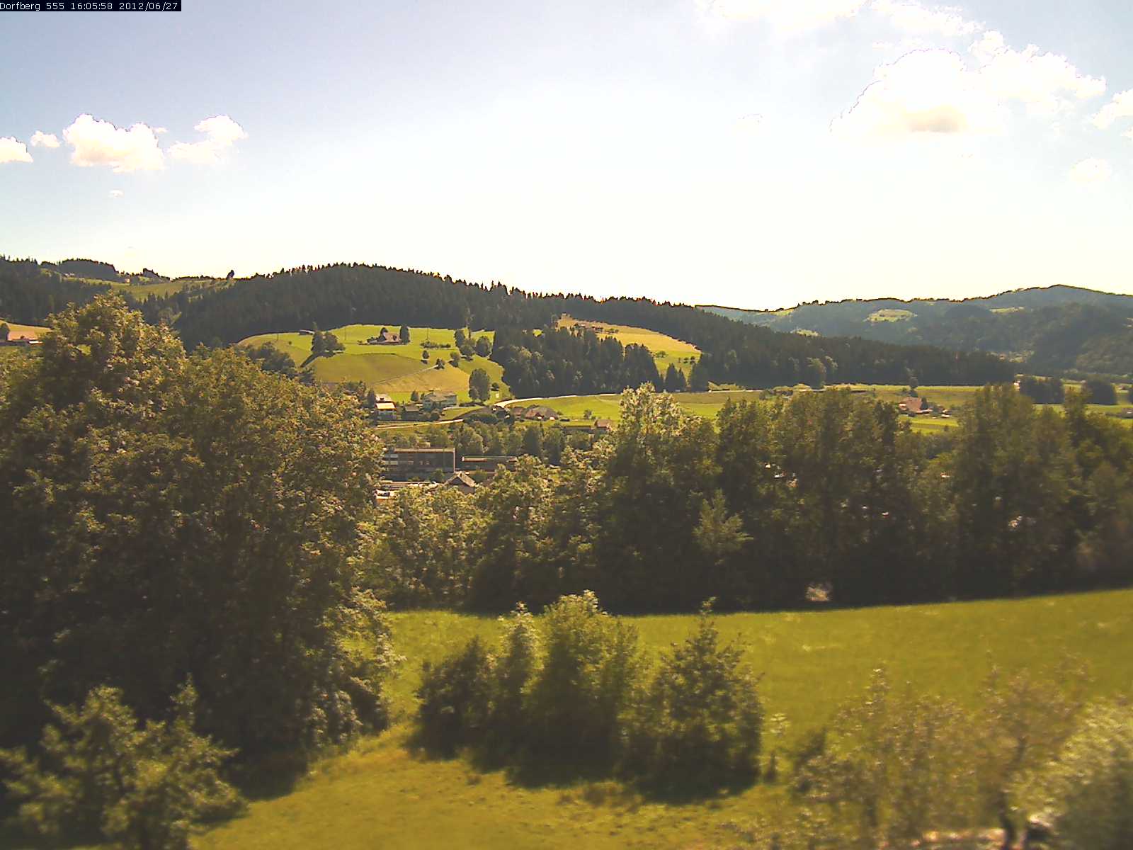 Webcam-Bild: Aussicht vom Dorfberg in Langnau 20120627-160600