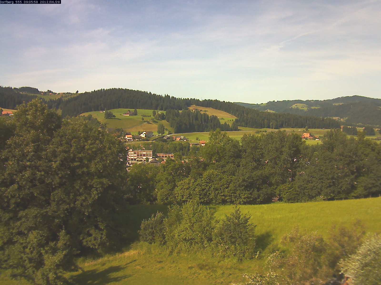 Webcam-Bild: Aussicht vom Dorfberg in Langnau 20120628-090600