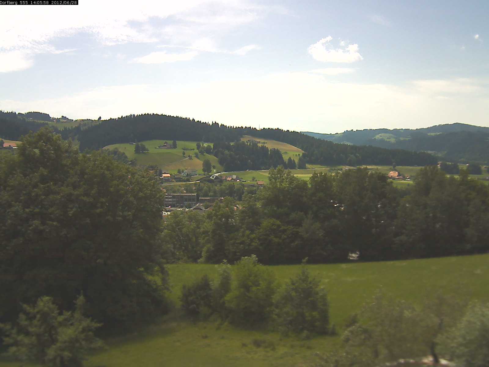Webcam-Bild: Aussicht vom Dorfberg in Langnau 20120628-140600