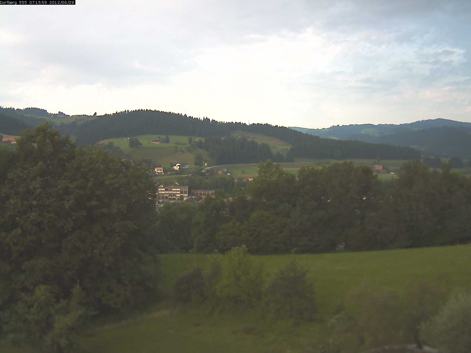 Webcam-Bild: Aussicht vom Dorfberg in Langnau 20120629-071600