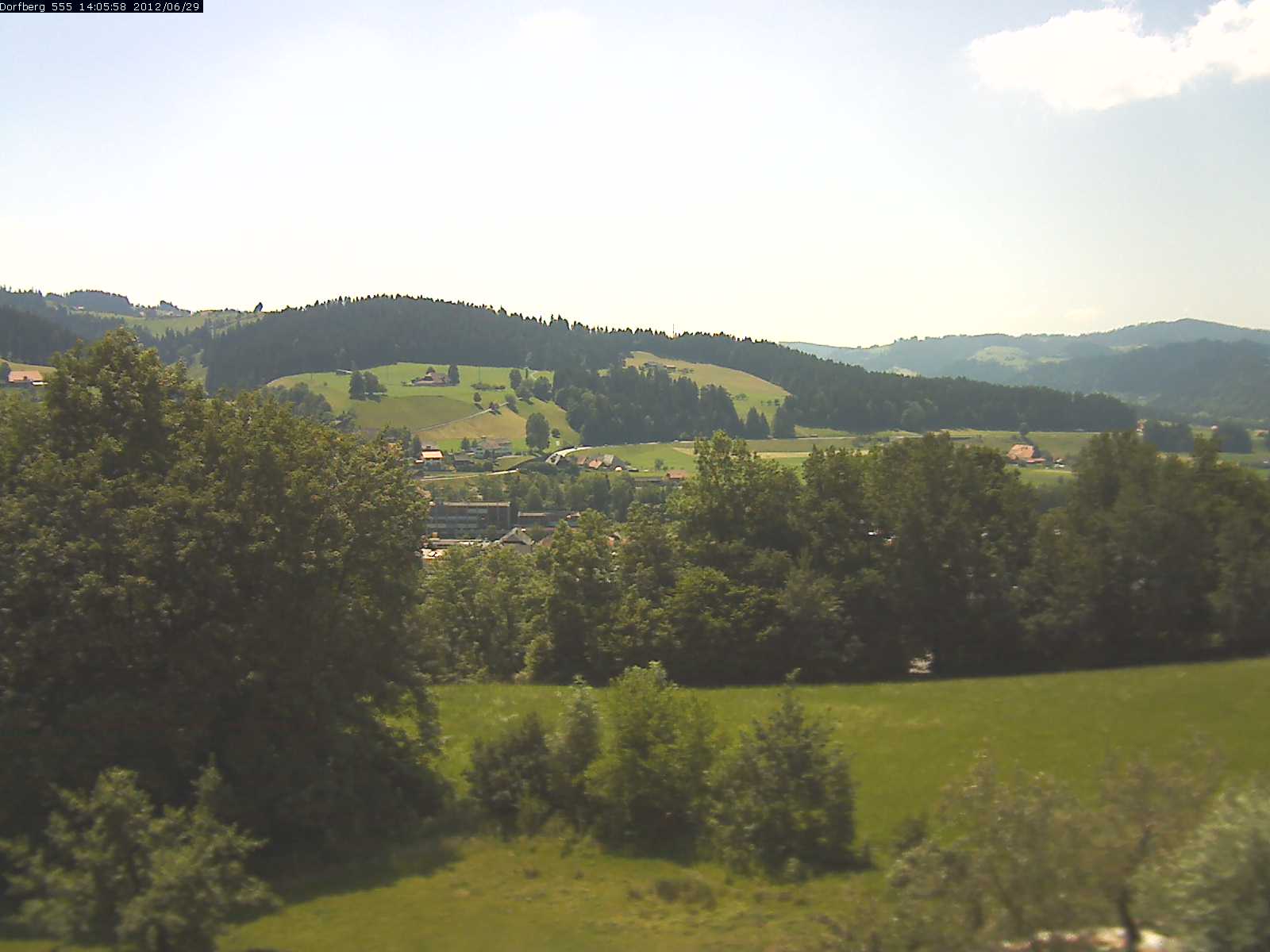 Webcam-Bild: Aussicht vom Dorfberg in Langnau 20120629-140600