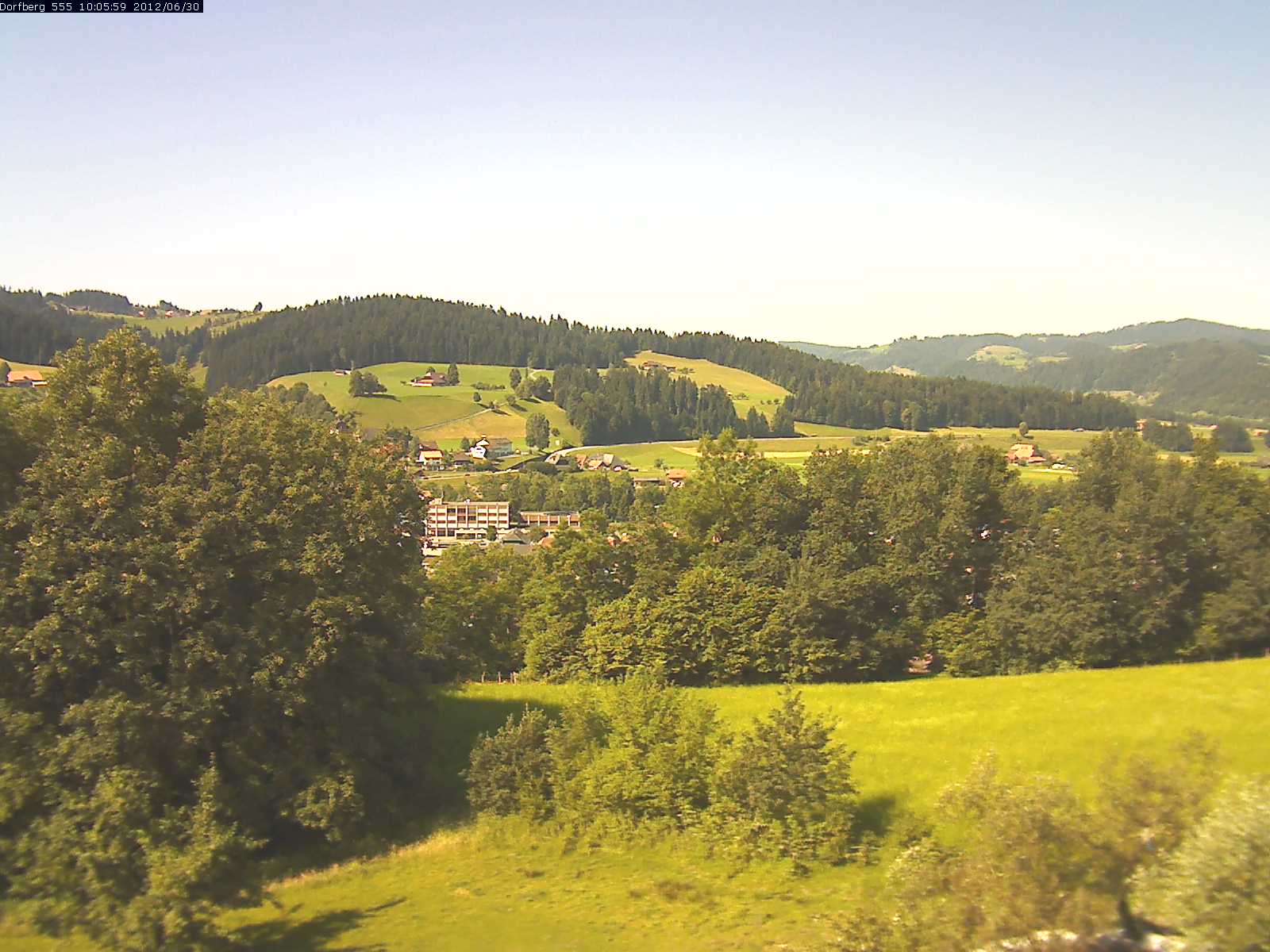 Webcam-Bild: Aussicht vom Dorfberg in Langnau 20120630-100600