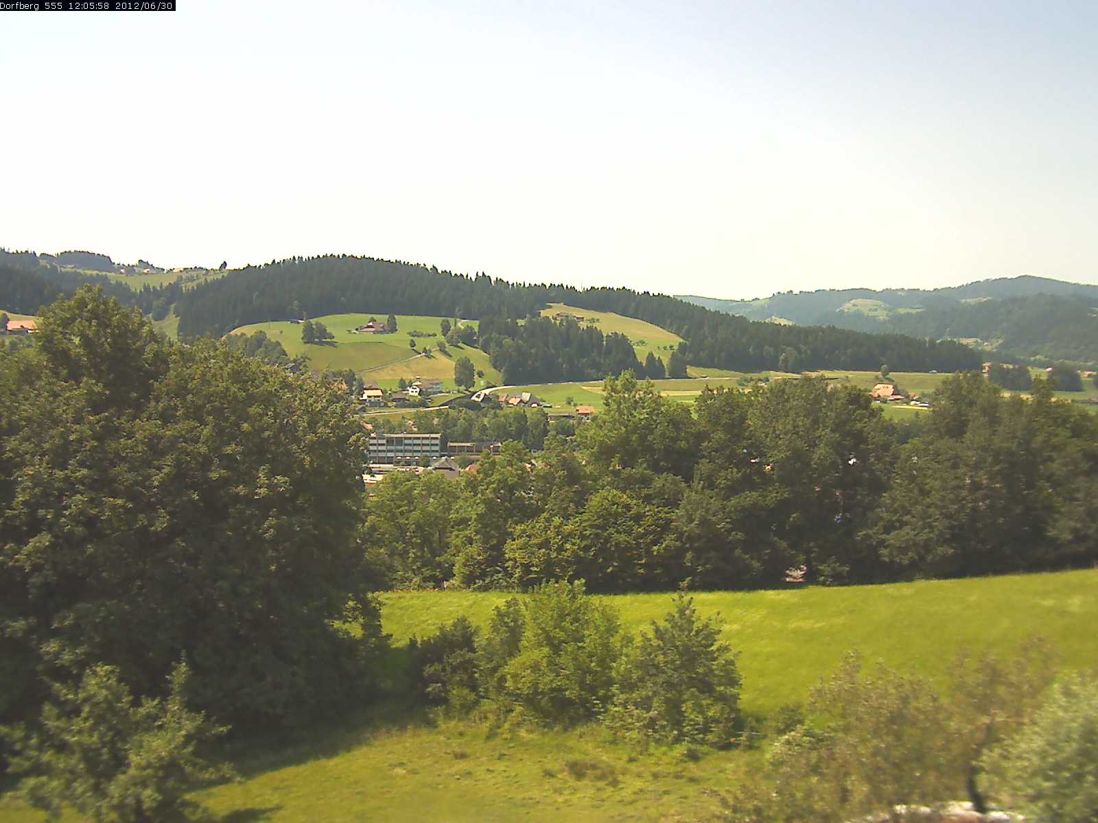 Webcam-Bild: Aussicht vom Dorfberg in Langnau 20120630-120600