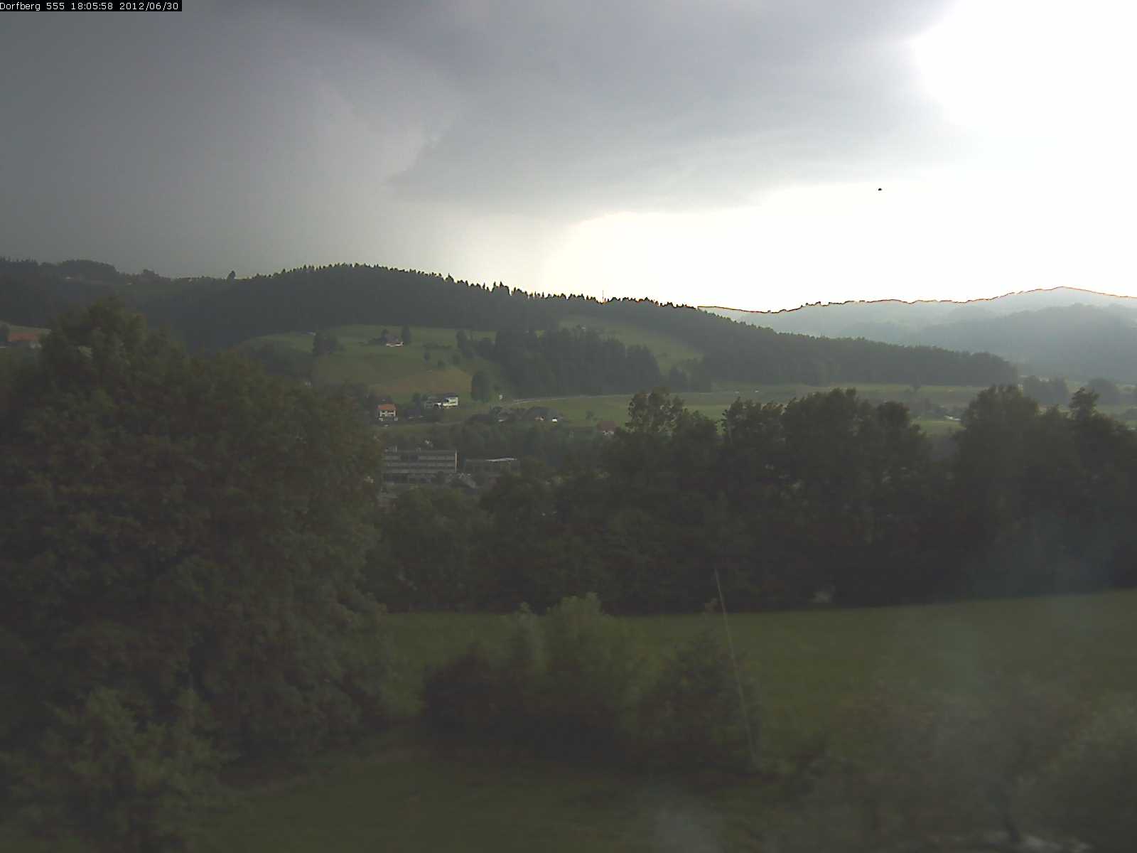 Webcam-Bild: Aussicht vom Dorfberg in Langnau 20120630-180600