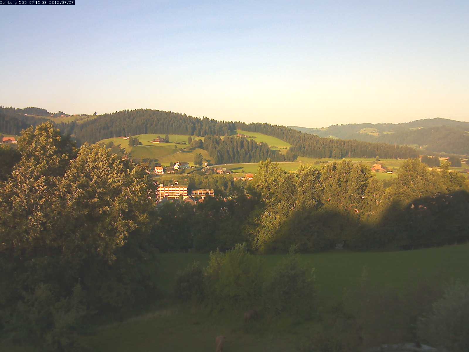 Webcam-Bild: Aussicht vom Dorfberg in Langnau 20120727-071600