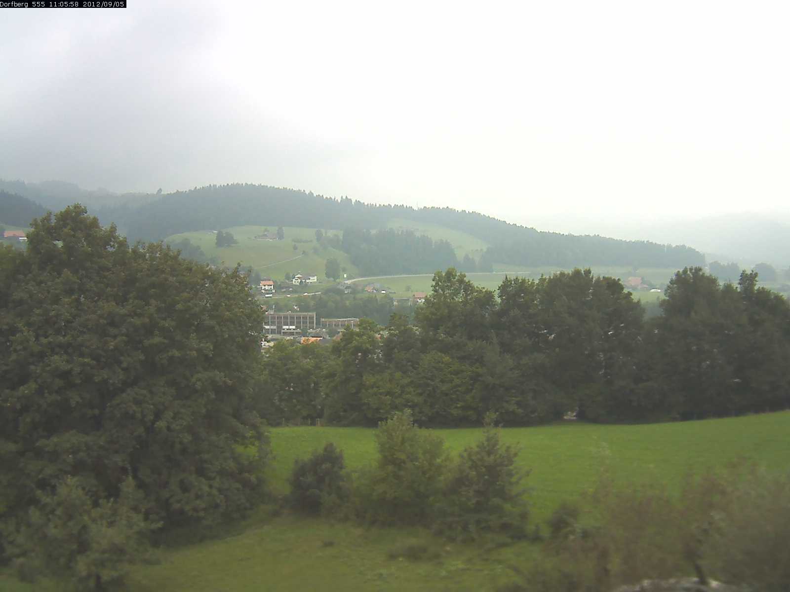 Webcam-Bild: Aussicht vom Dorfberg in Langnau 20120905-110600