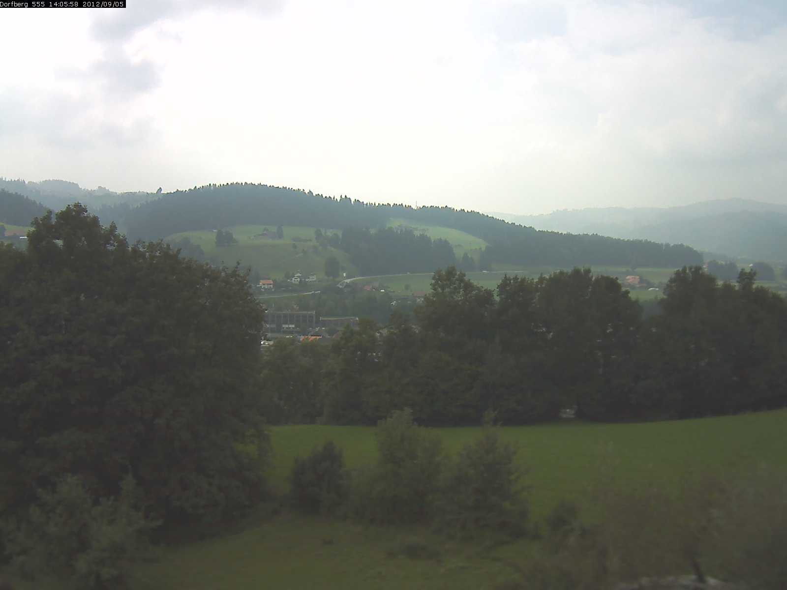 Webcam-Bild: Aussicht vom Dorfberg in Langnau 20120905-140600