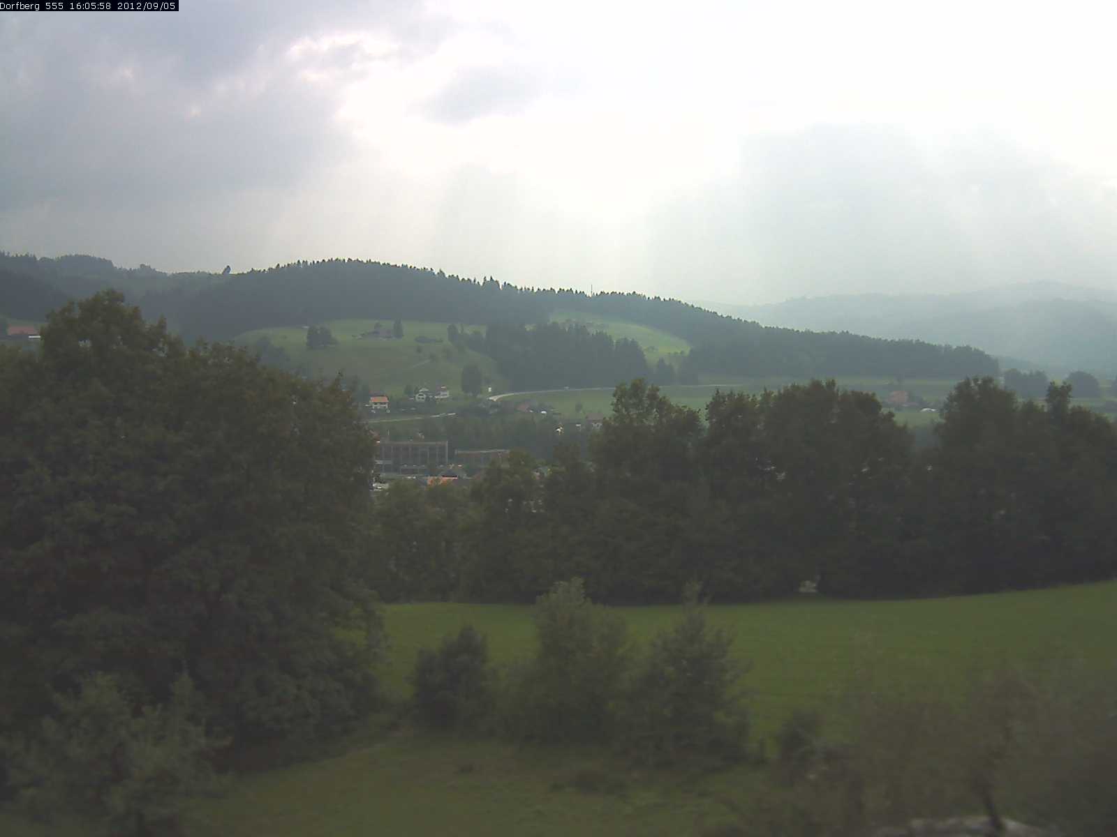 Webcam-Bild: Aussicht vom Dorfberg in Langnau 20120905-160600
