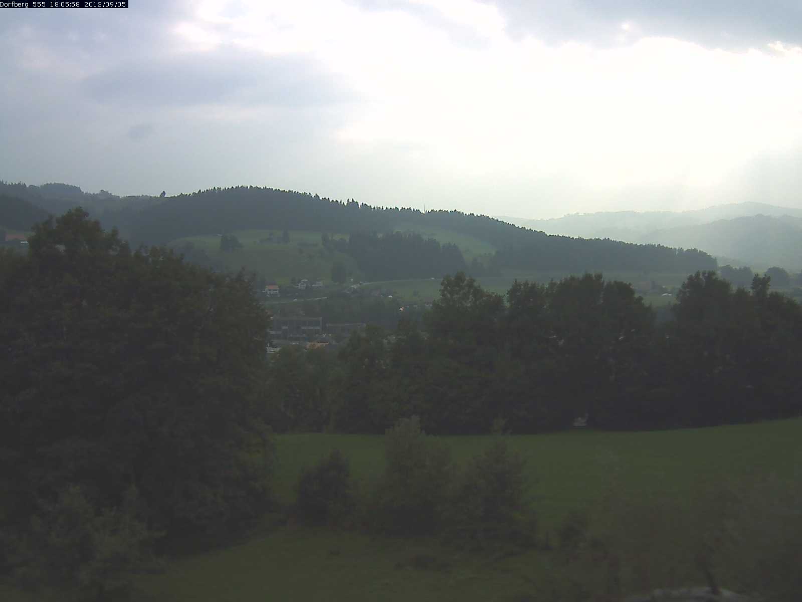 Webcam-Bild: Aussicht vom Dorfberg in Langnau 20120905-180600
