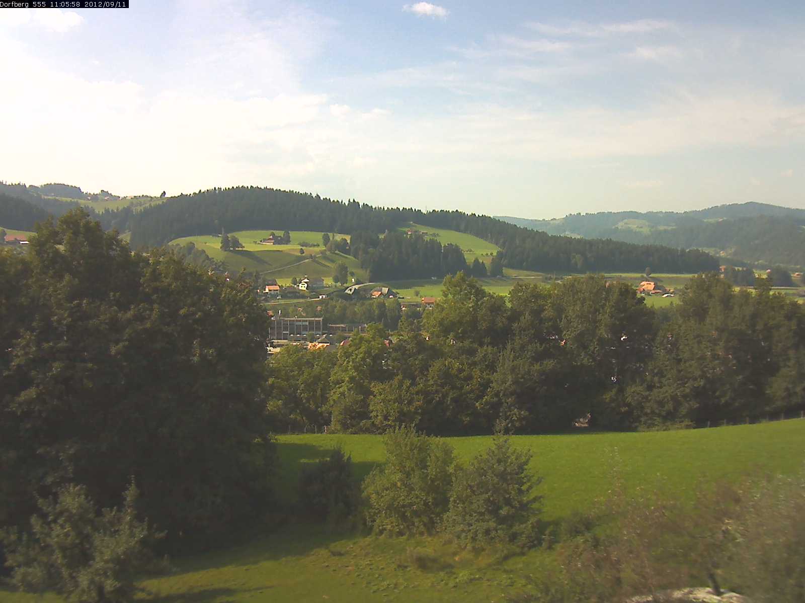 Webcam-Bild: Aussicht vom Dorfberg in Langnau 20120911-110600
