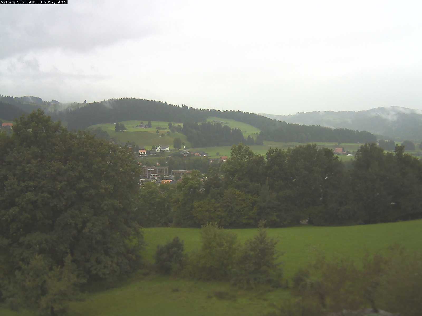 Webcam-Bild: Aussicht vom Dorfberg in Langnau 20120912-090600