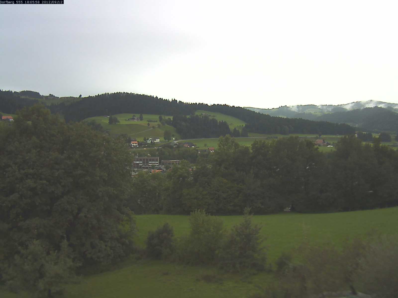 Webcam-Bild: Aussicht vom Dorfberg in Langnau 20120912-180600