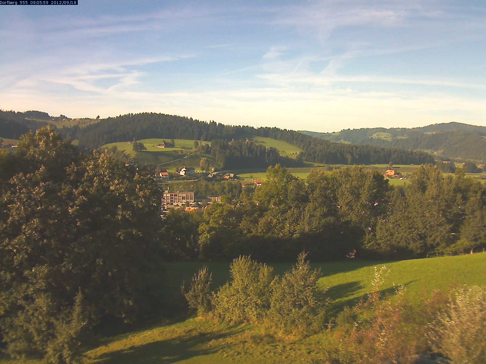 Webcam-Bild: Aussicht vom Dorfberg in Langnau 20120918-090600