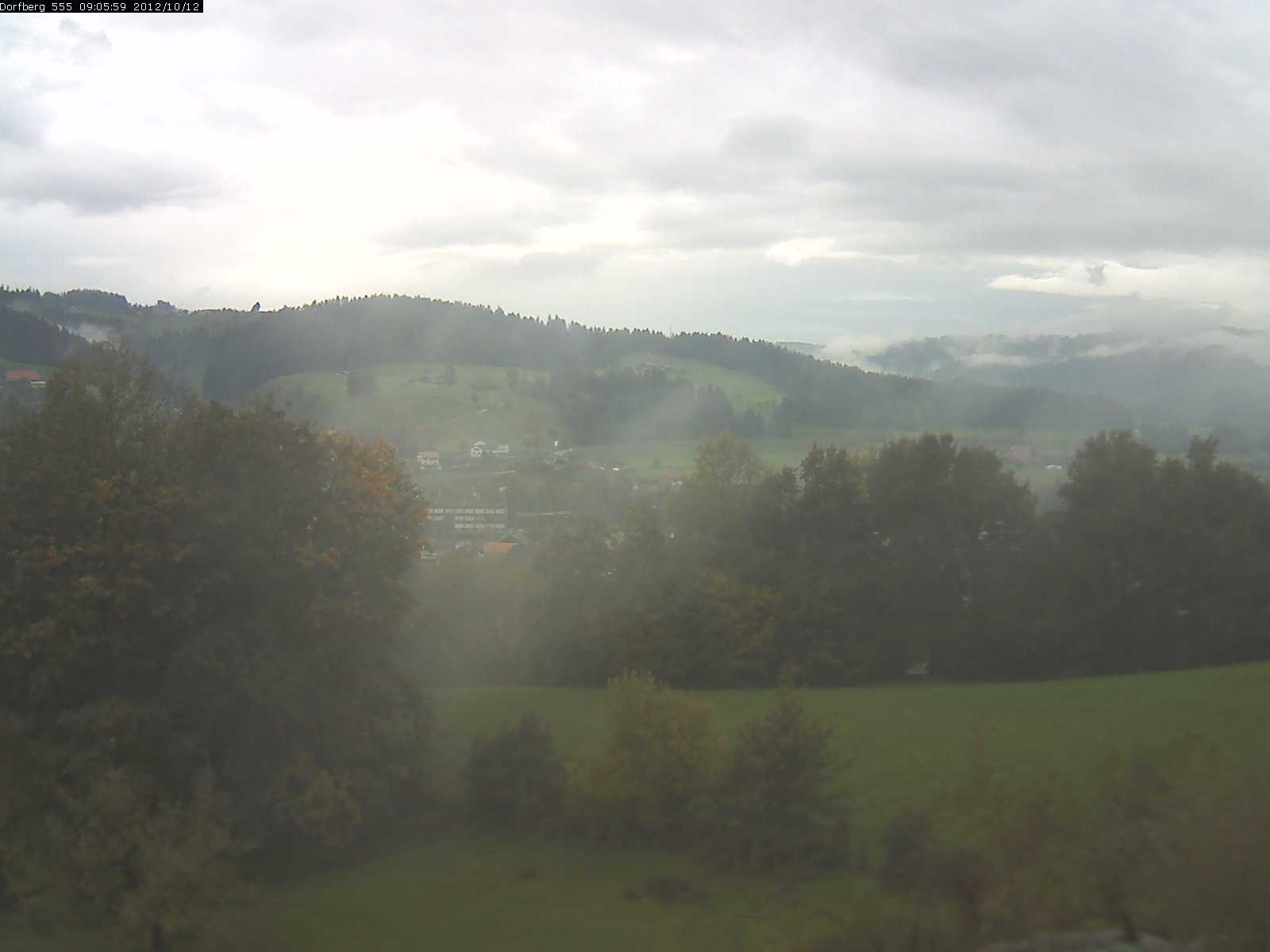 Webcam-Bild: Aussicht vom Dorfberg in Langnau 20121012-090600