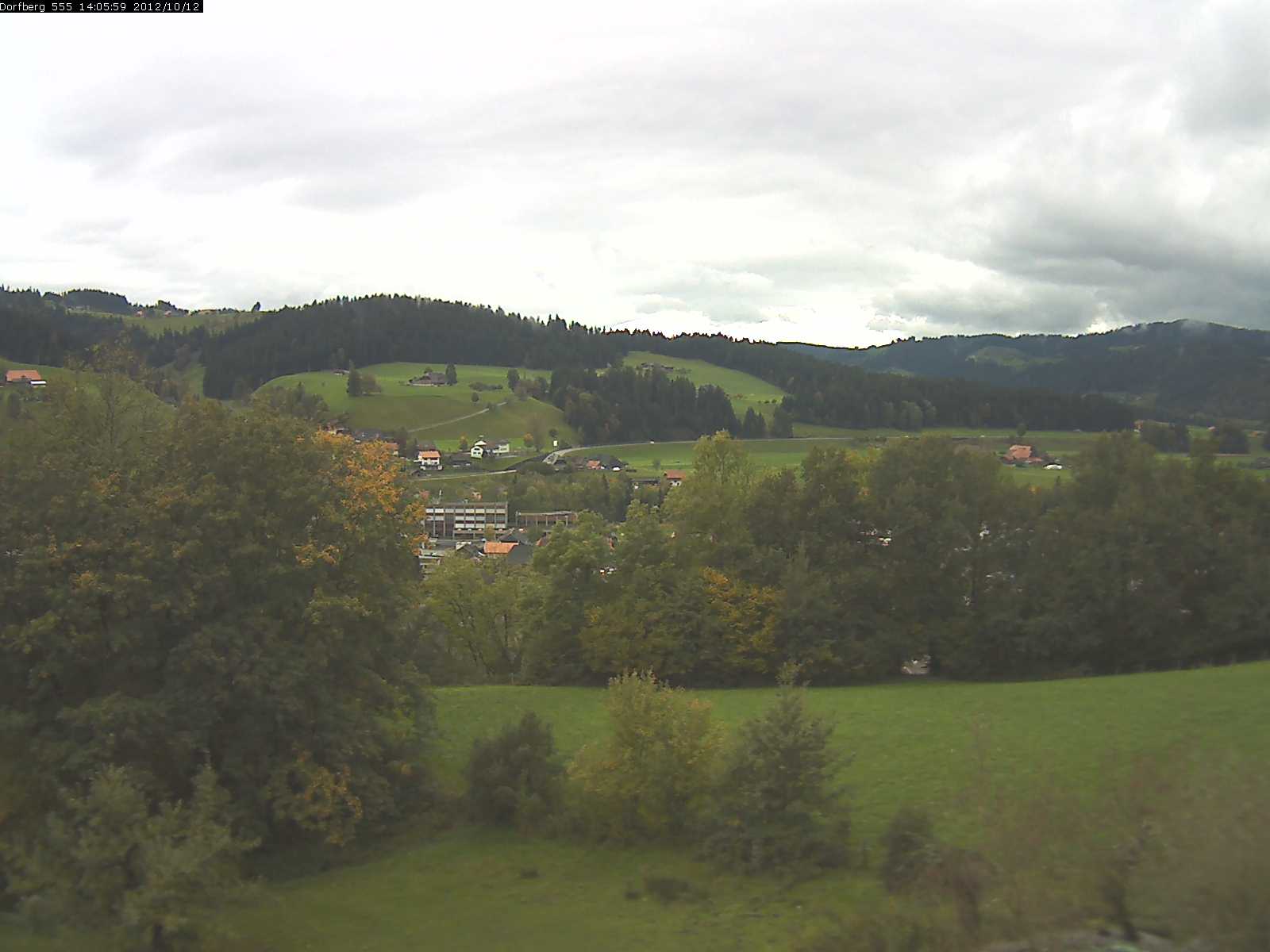 Webcam-Bild: Aussicht vom Dorfberg in Langnau 20121012-140600