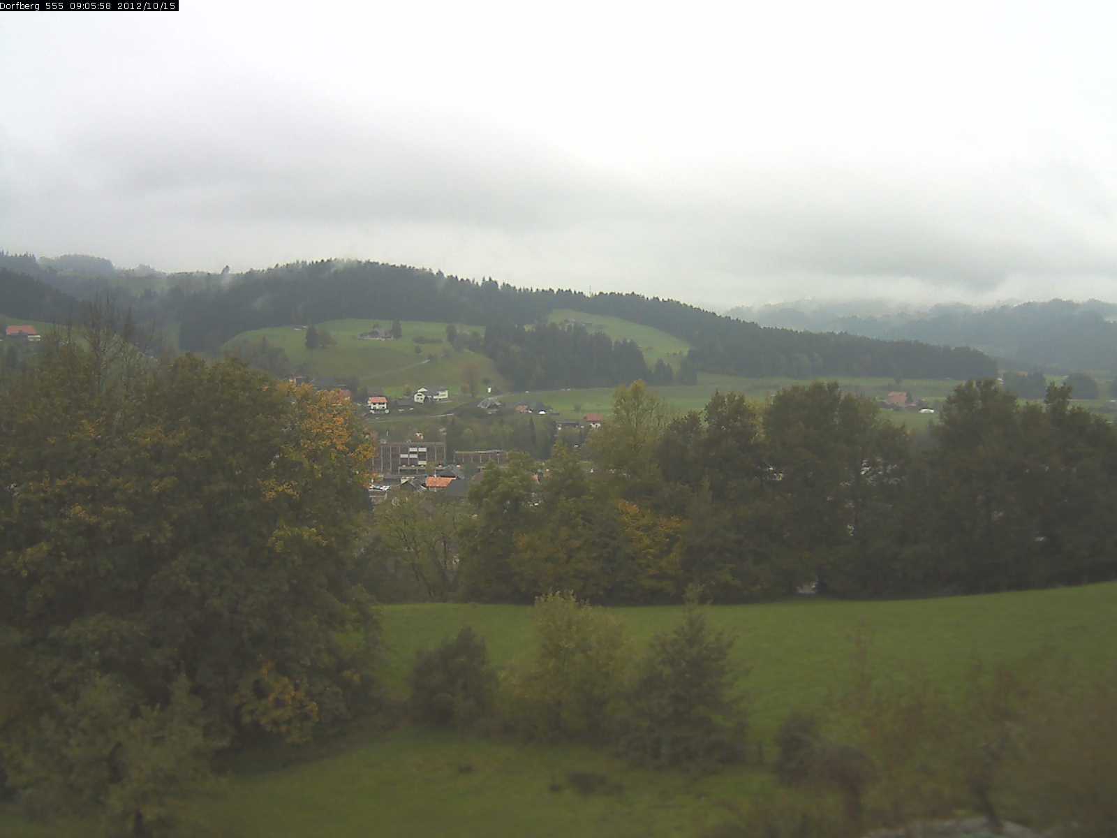 Webcam-Bild: Aussicht vom Dorfberg in Langnau 20121015-090600
