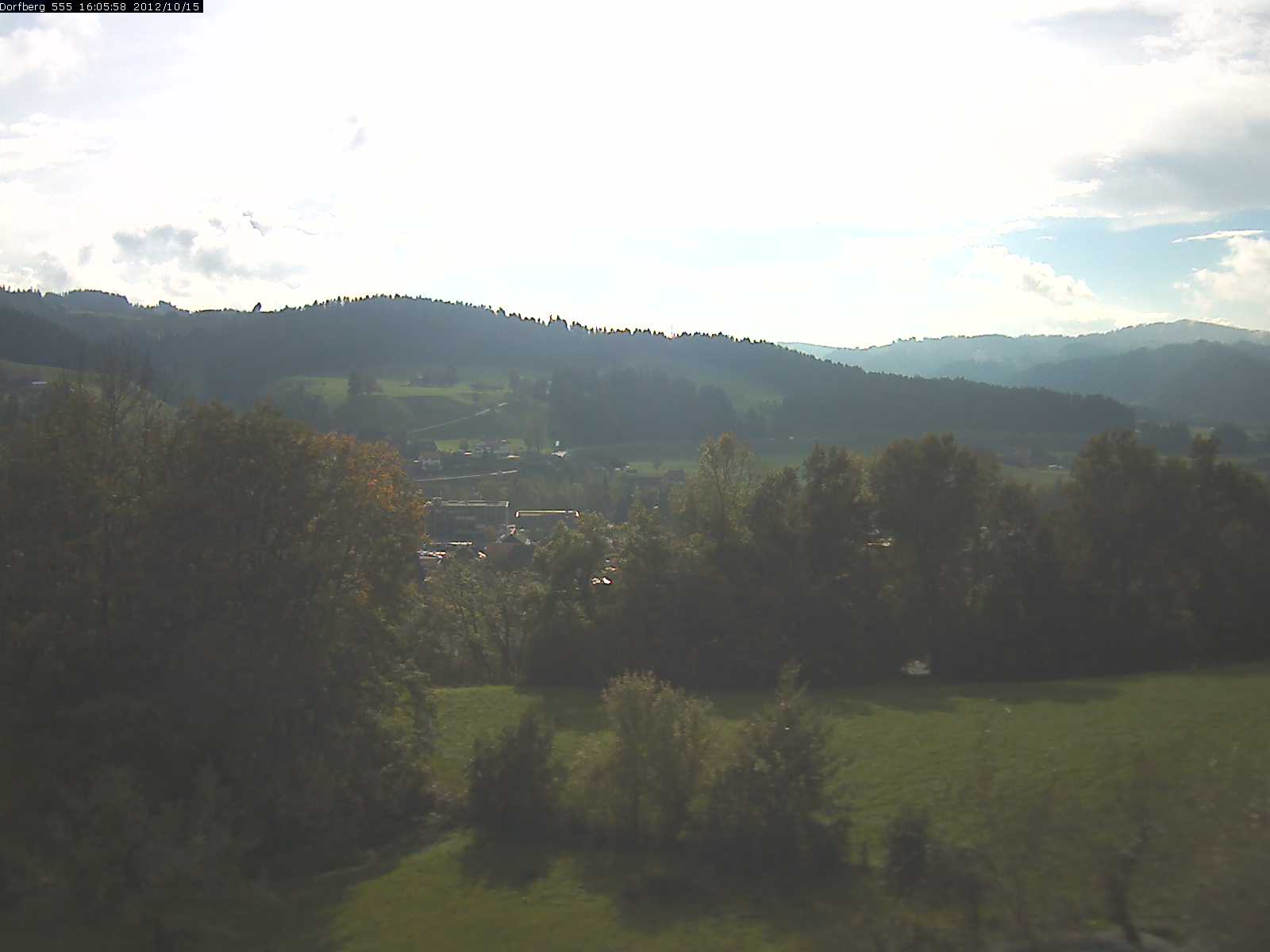 Webcam-Bild: Aussicht vom Dorfberg in Langnau 20121015-160600
