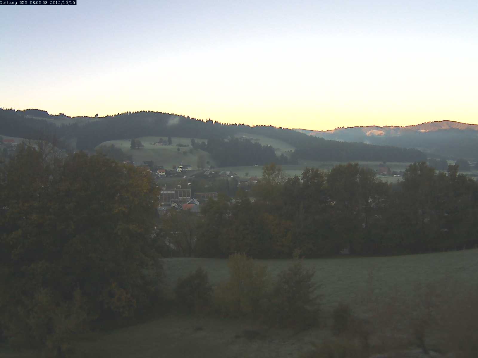 Webcam-Bild: Aussicht vom Dorfberg in Langnau 20121016-080600