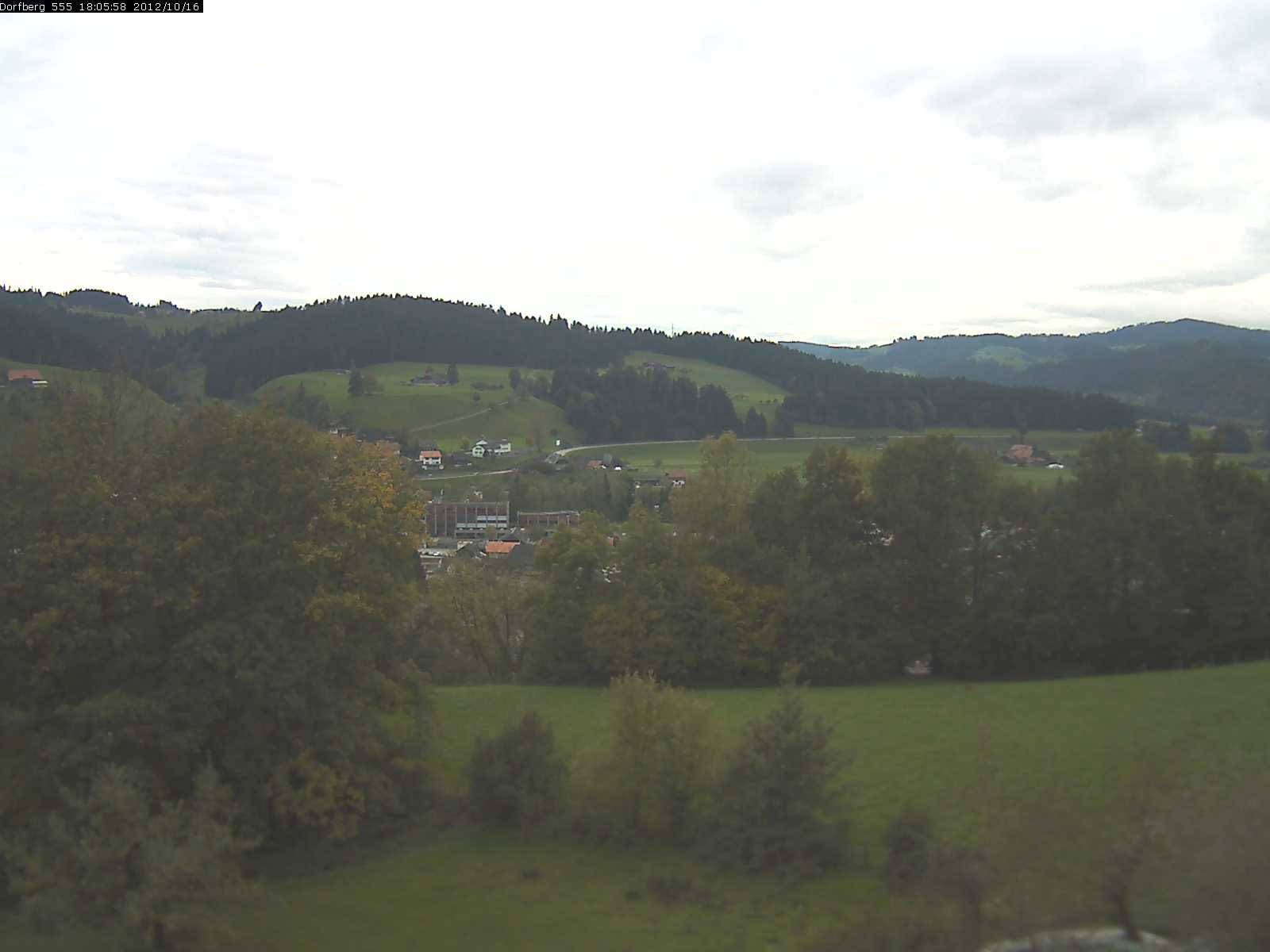 Webcam-Bild: Aussicht vom Dorfberg in Langnau 20121016-180600