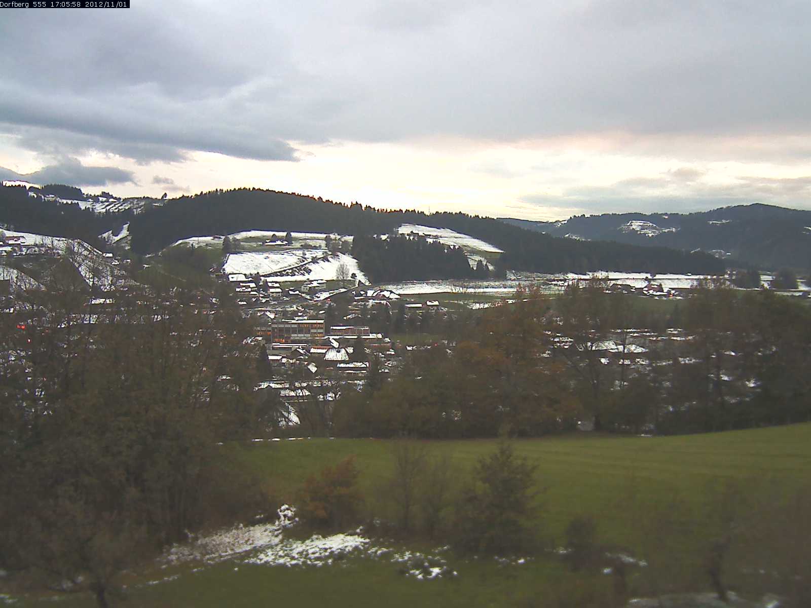 Webcam-Bild: Aussicht vom Dorfberg in Langnau 20121101-170600