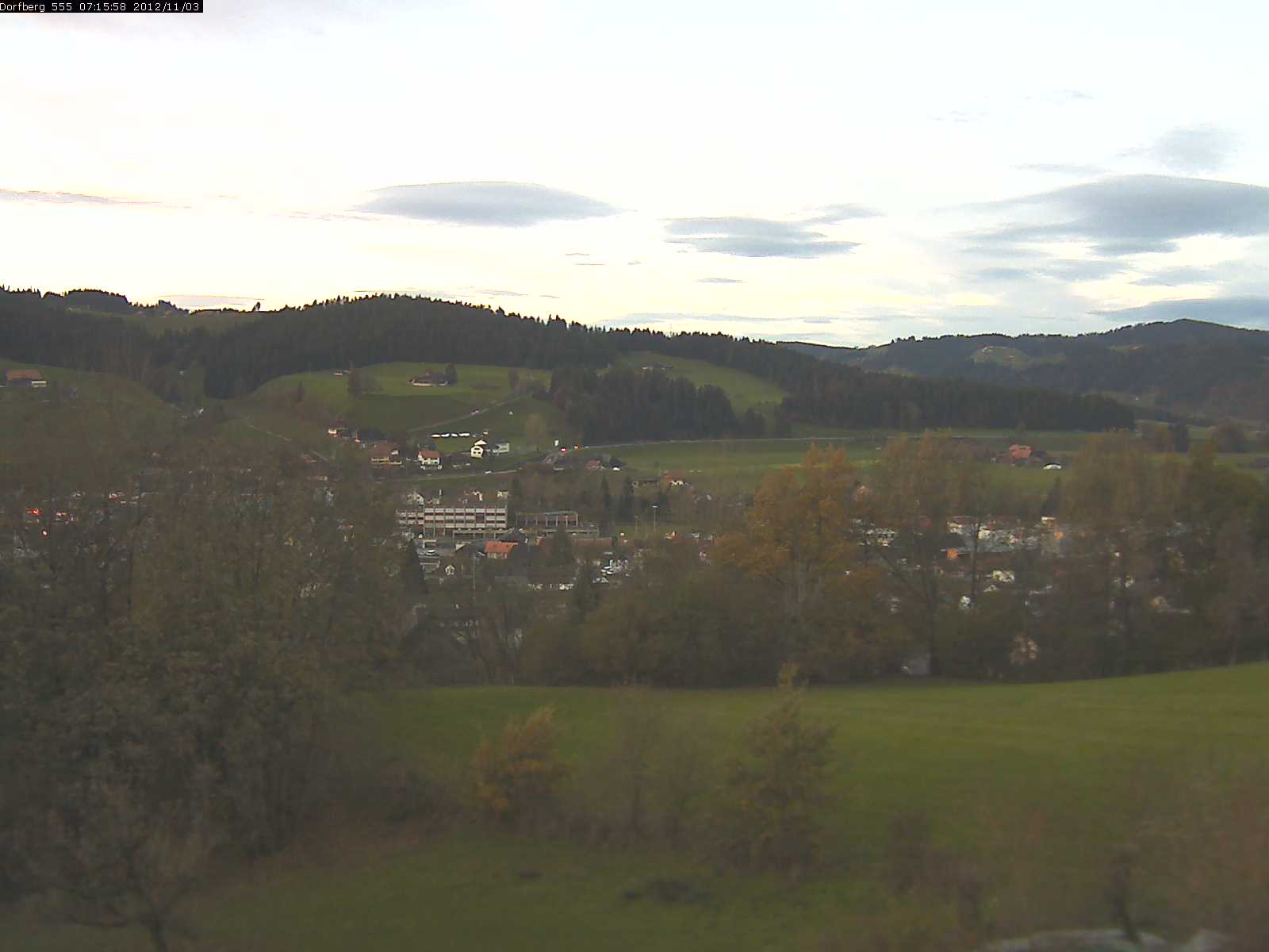 Webcam-Bild: Aussicht vom Dorfberg in Langnau 20121103-071600