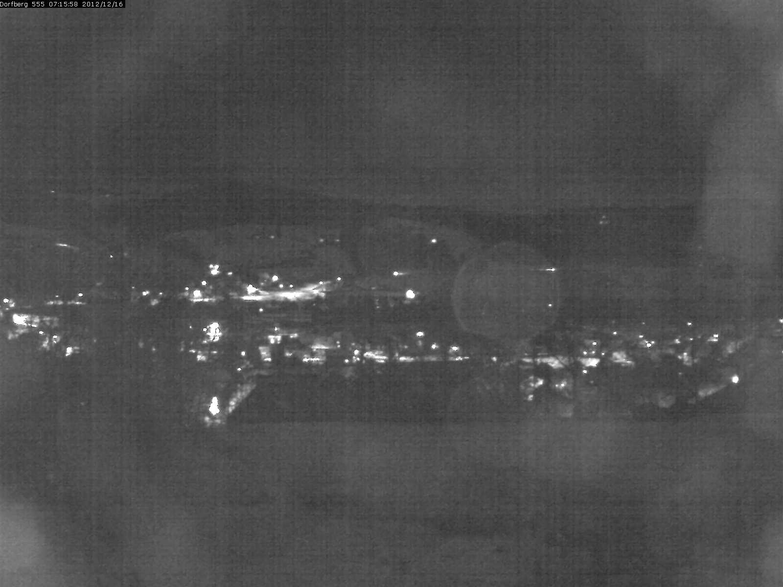 Webcam-Bild: Aussicht vom Dorfberg in Langnau 20121216-071600