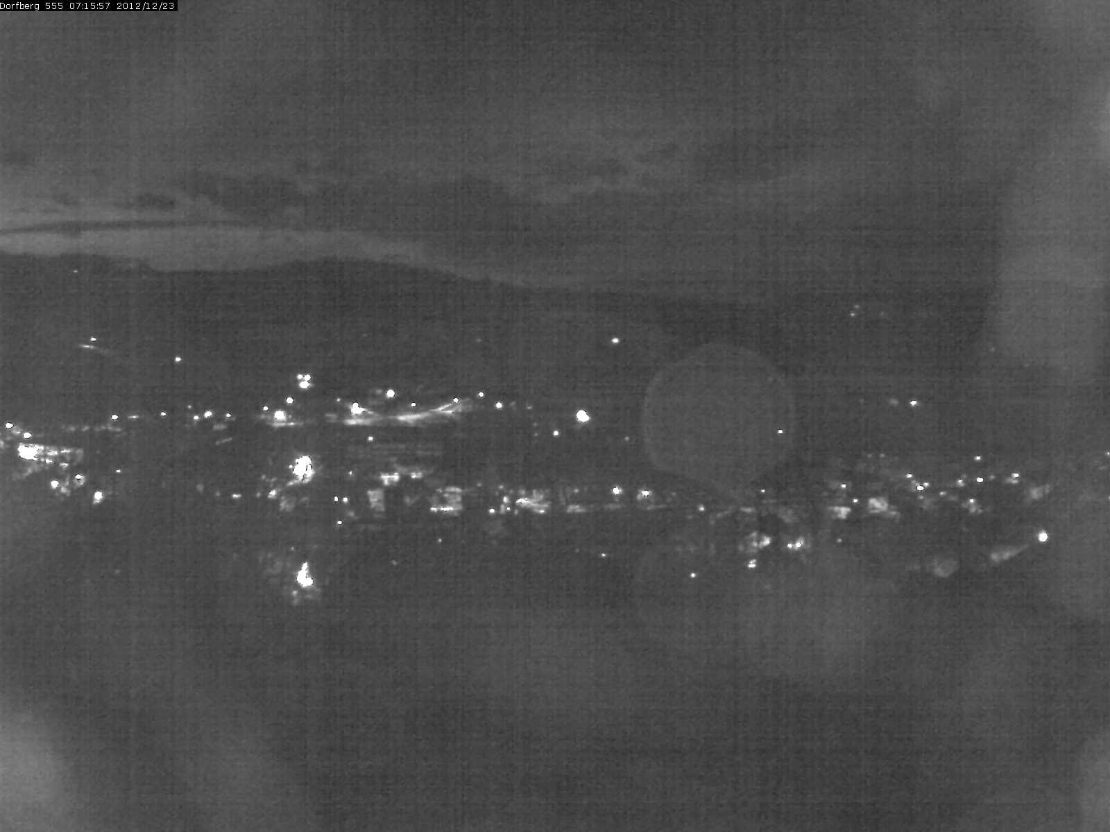 Webcam-Bild: Aussicht vom Dorfberg in Langnau 20121223-071600