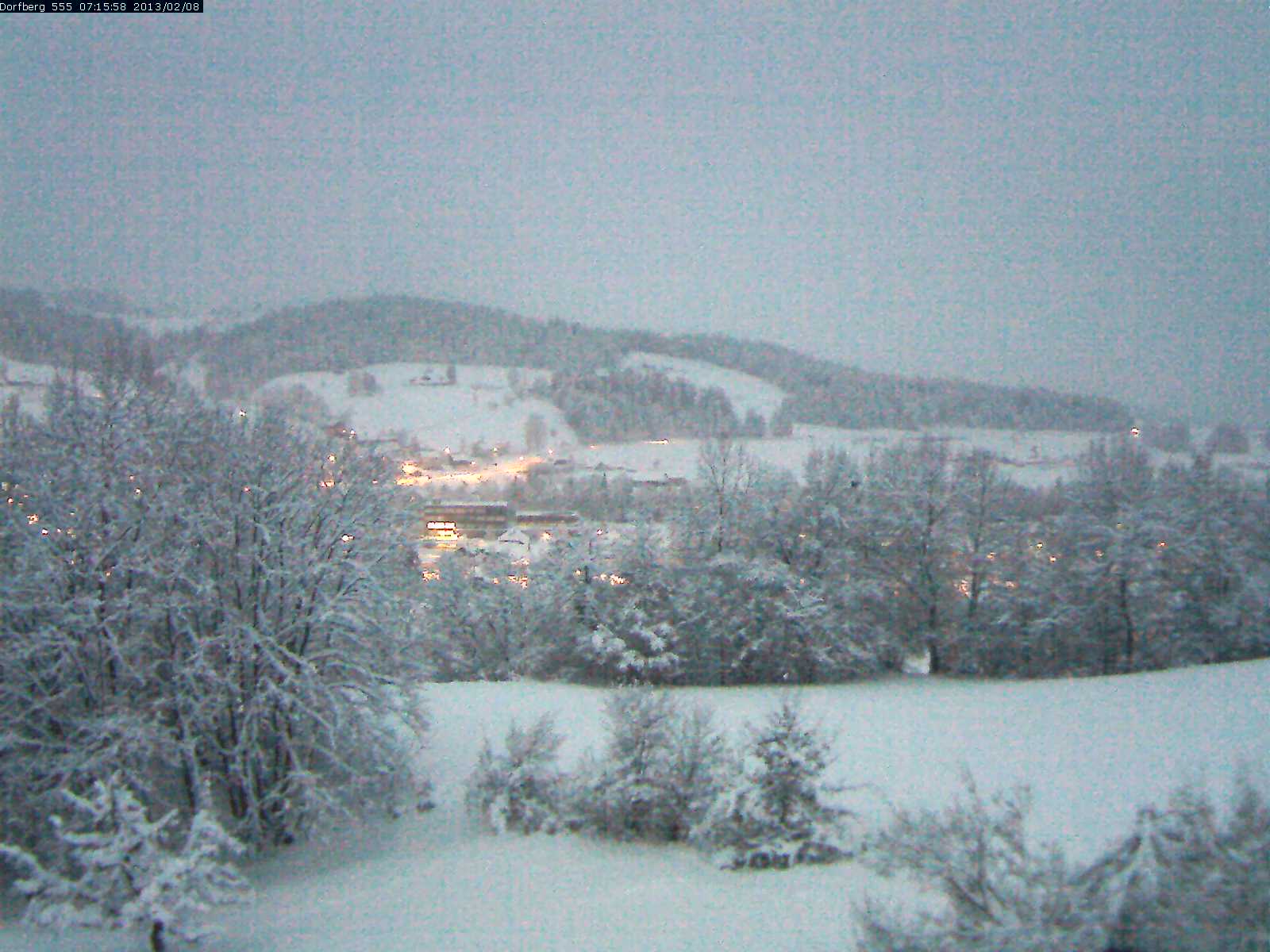 Webcam-Bild: Aussicht vom Dorfberg in Langnau 20130208-071600