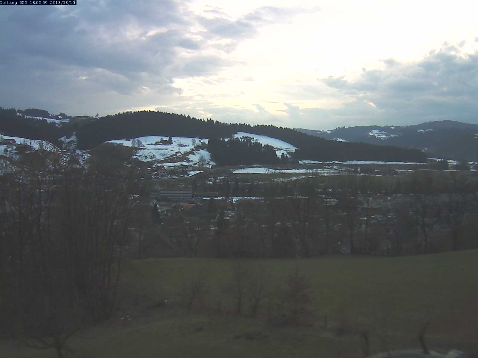 Webcam-Bild: Aussicht vom Dorfberg in Langnau 20130310-180600