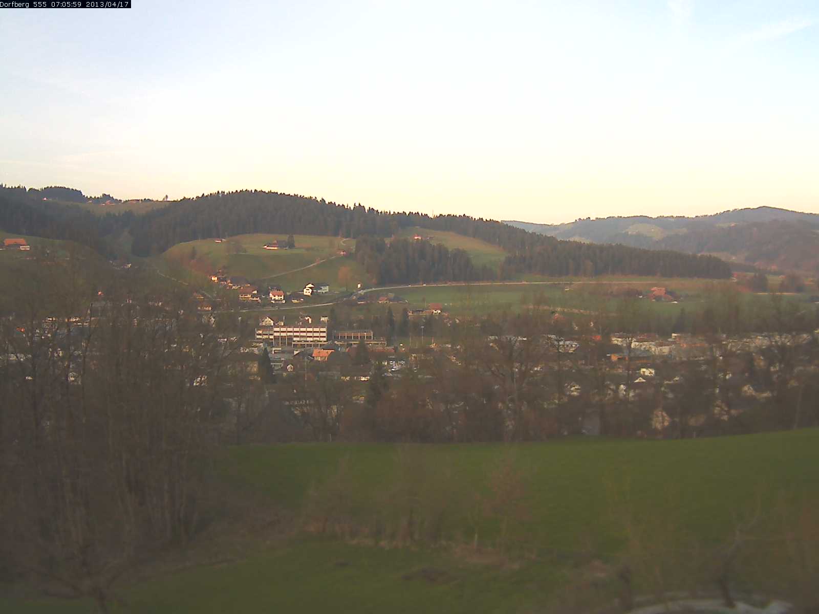 Webcam-Bild: Aussicht vom Dorfberg in Langnau 20130417-070600