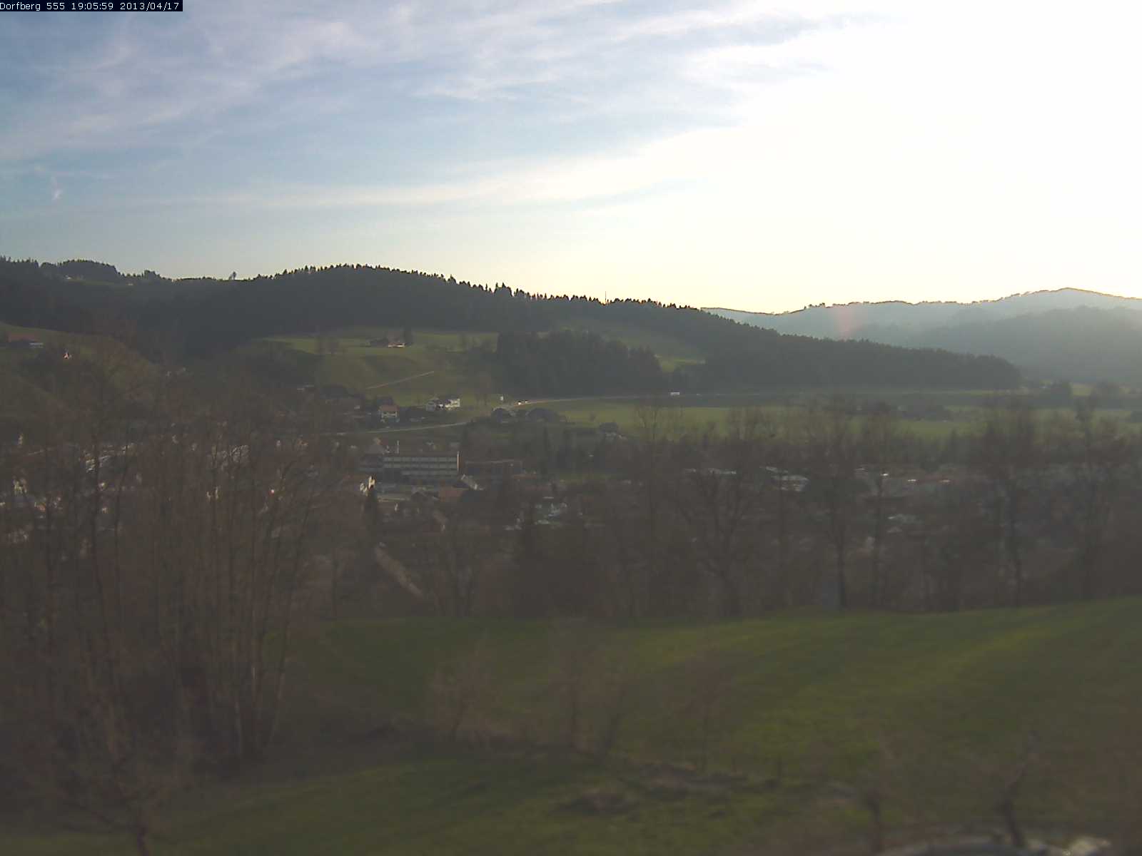 Webcam-Bild: Aussicht vom Dorfberg in Langnau 20130417-190600