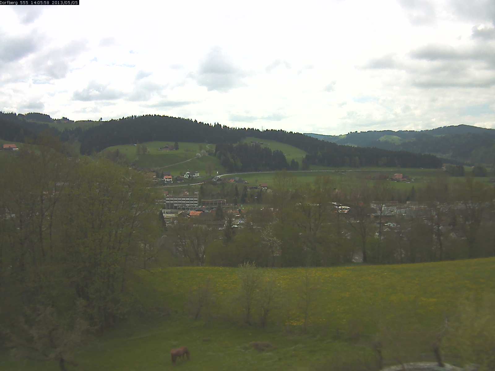 Webcam-Bild: Aussicht vom Dorfberg in Langnau 20130505-140600
