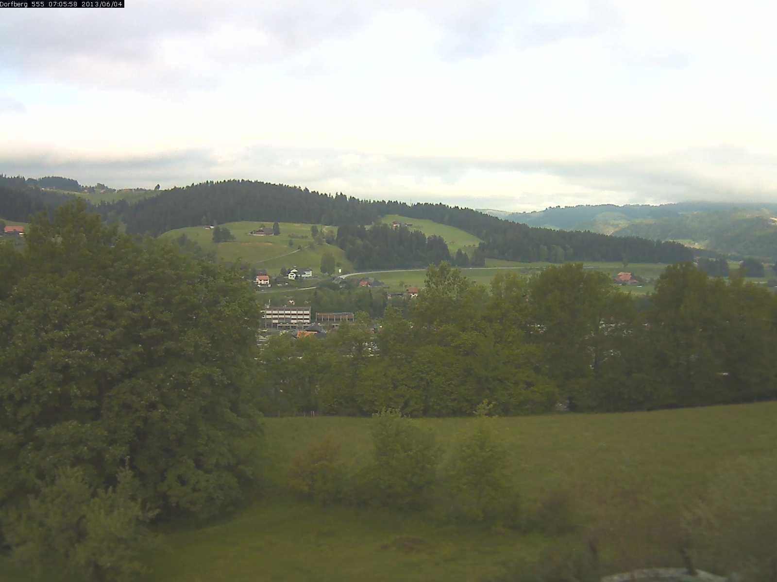 Webcam-Bild: Aussicht vom Dorfberg in Langnau 20130604-070600