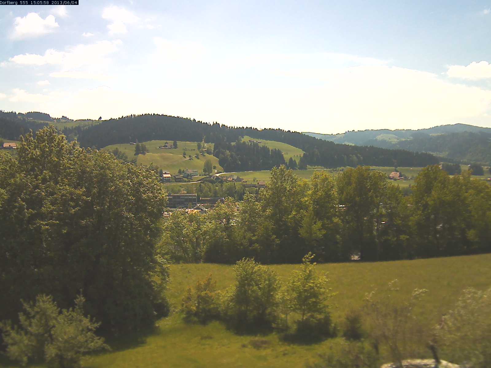Webcam-Bild: Aussicht vom Dorfberg in Langnau 20130604-150600